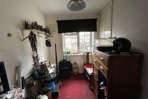 80 Bernwell Road, London, E4 6HY