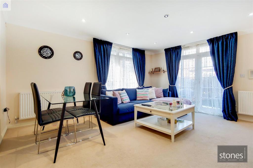 Lady Aylesford Avenue, Stanmore, HA7 2 bed apartment £485,000