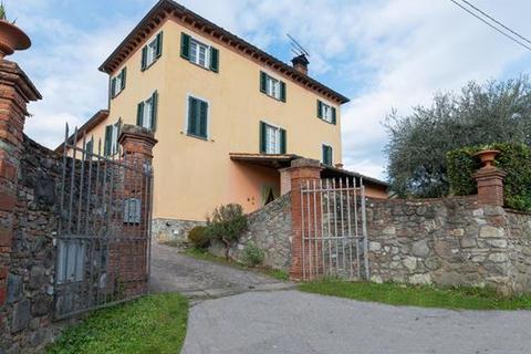 9 bedroom farm house - Capannori, Lucca, Tuscany