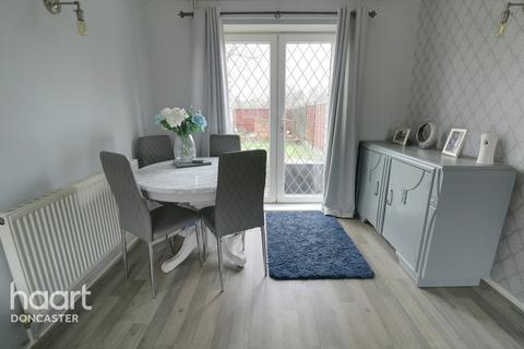 16 Langdale Drive, Doncaster, DN5 9JG