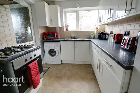 16 Langdale Drive, Doncaster, DN5 9JG