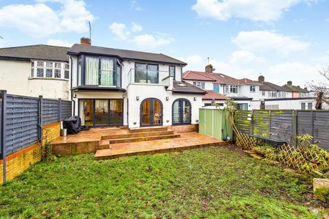 59 Beverley Way, London, SW20 0AW