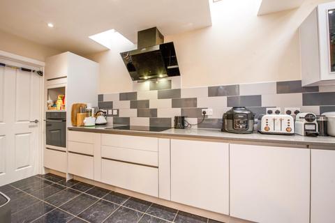 59 Beverley Way, London, SW20 0AW