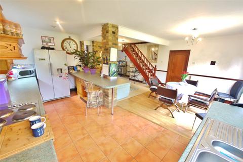5 Mascalls Gardens, Brentwood, CM14 5LT