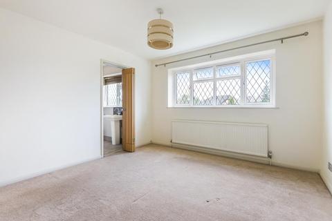 13 Newark Road, Windlesham, GU20 6NE