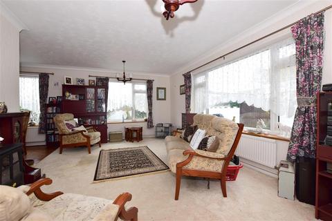 5 Brockman Crescent, Dymchurch, Romney Marsh, TN29 0TT