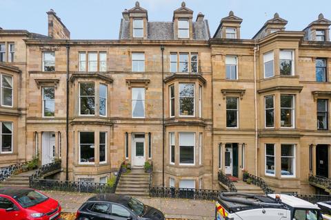 3 bedroom flat to rent, Athole Gardens, Flat 0/1, Dowanhill, Glasgow, G12 9AY