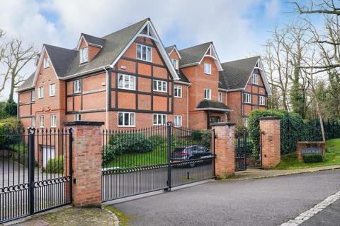 2 bedroom apartment to rent - Elgin Place, St George's Avenue, Weybridge, Surrey, KT13 0BE