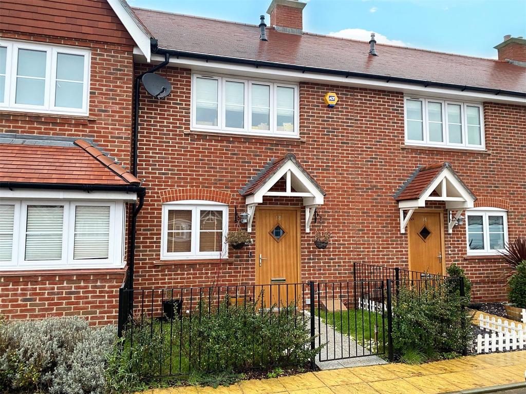 Barford Drive Wokingham Berkshire 2 Bed Terraced House £360 000