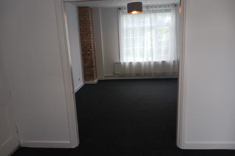 3 bedroom end of terrace house to rent, Thirleby Road, HA8