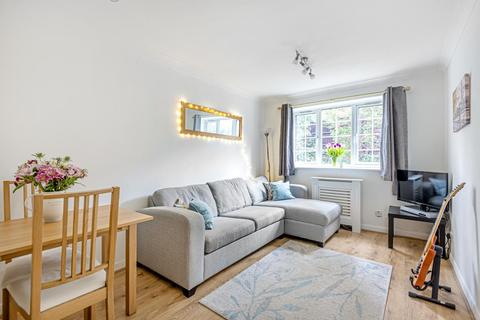 36 Hanson Close, Beckenham, BR3 1WJ