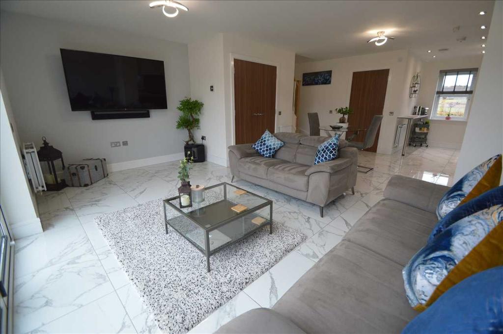 Living Room / Dining