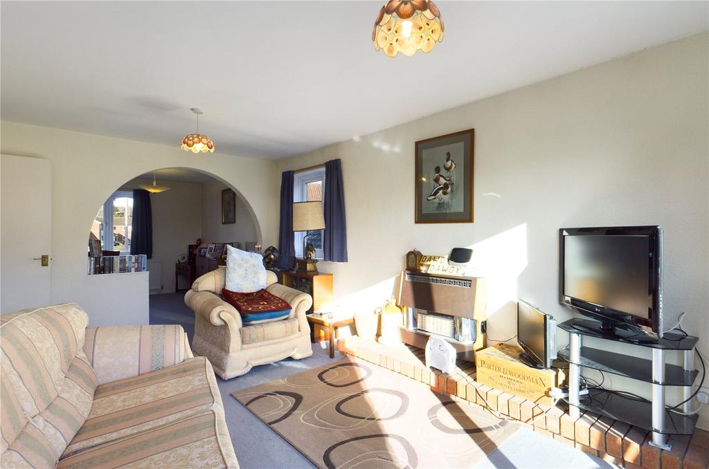 Living / Dining Area