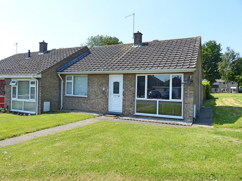 Wykes Road, Yaxley, Peterborough, PE7 3YE 2 bed semidetached bungalow