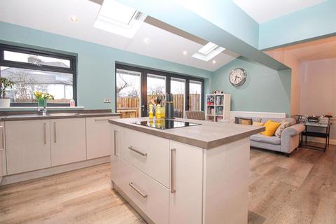 8 Carr Lane, Rawdon, Leeds, LS19 6PF