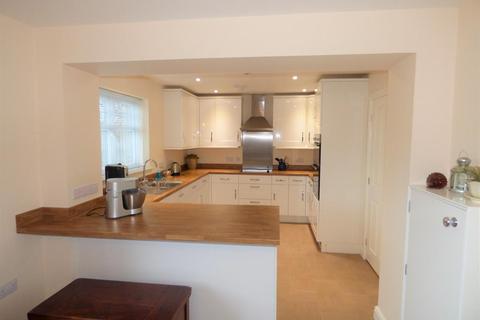 5 Gullane Drive, Summerpark, Dumfries, DG1 3GZ