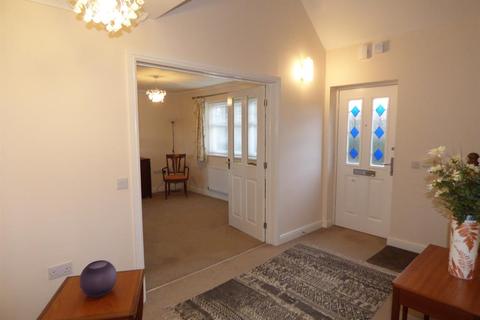 5 Gullane Drive, Summerpark, Dumfries, DG1 3GZ