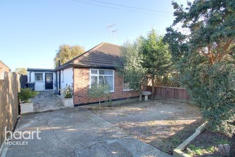 3 Brook Close, Rochford, SS4 1HN