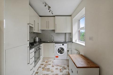 undefined, Bedford Court,  Farnborough, GU14