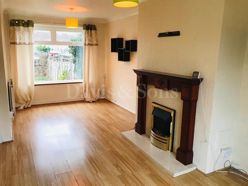 Beaumaris Drive, Llanyravon, Cwmbran... 3 bed end of terrace house £