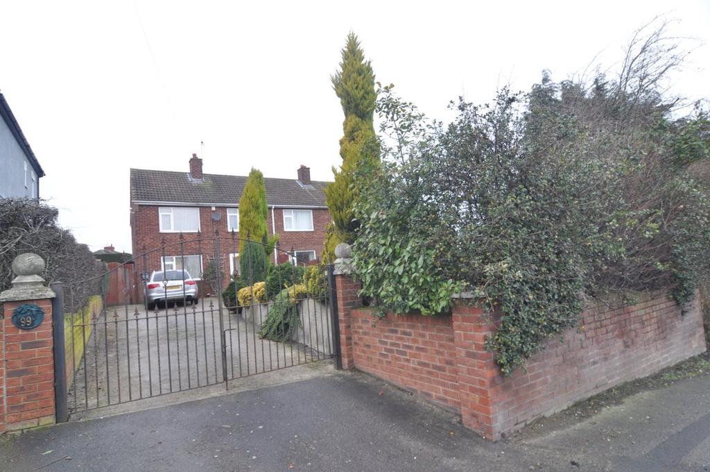 Pontefract Road, Brampton 3 bed semidetached house £770 pcm (£178 pw)