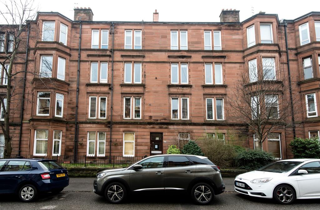 Onslow Drive, Dennistoun, Glasgow, G31 2PZ 2 bed flat £850 pcm (£196 pw)