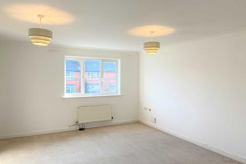 2 bedroom flat to rent, Trinity Court, Newbury