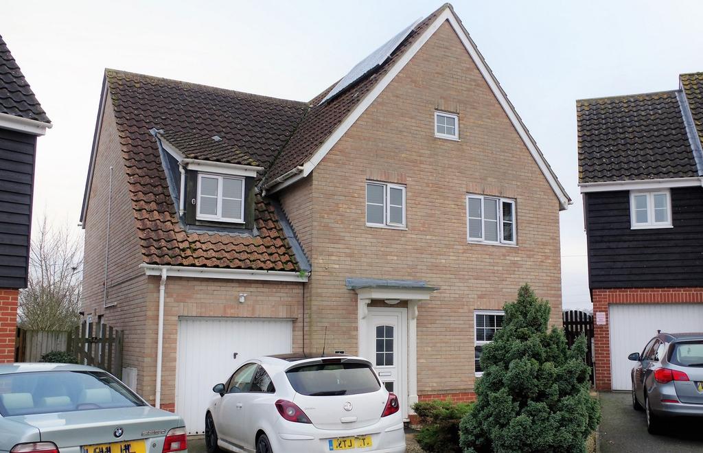 Combs Wood Drive, Stowmarket IP14 4 bed detached house £340,000