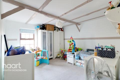 5 Ship Lane, Aveley, South Ockendon, RM15 4HB