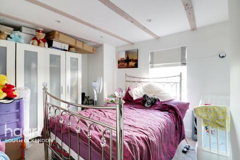 5 Ship Lane, Aveley, South Ockendon, RM15 4HB