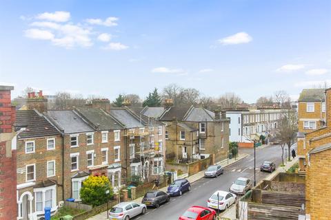 12 Stacy Path, London, SE5 7SL