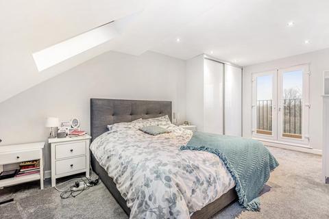 50 Rayford Avenue, London, SE12 0NG