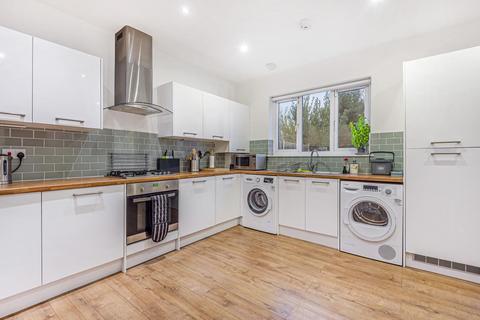 50 Rayford Avenue, London, SE12 0NG