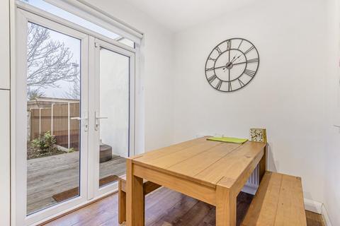50 Rayford Avenue, London, SE12 0NG