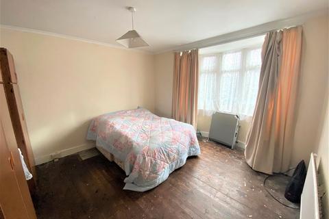 39 Botwell Lane, Hayes, UB3 2AD