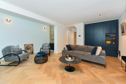 117c Grove Avenue, London, W7 3EX