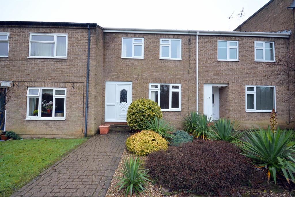 Ruston Close, Holme Hall, Chesterfield, S40 4RY 2 bed townhouse £125,000