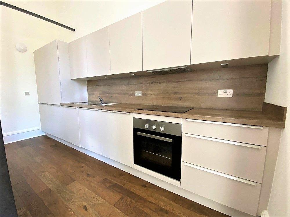 Apartment in Edinburgh - View 3