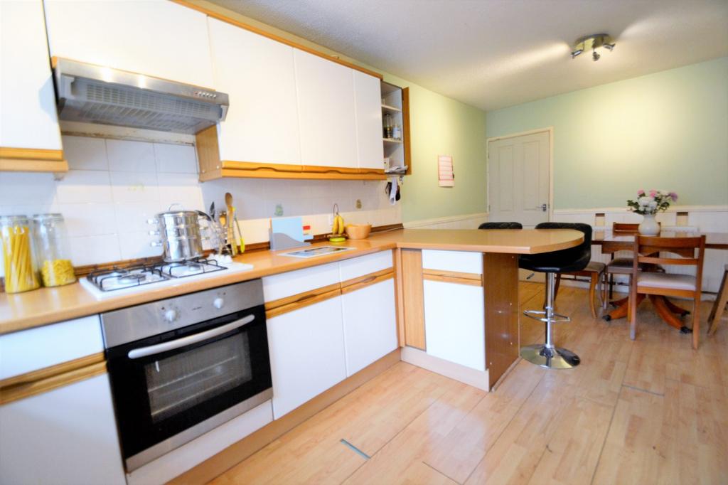 Kitchen / Dining Roo