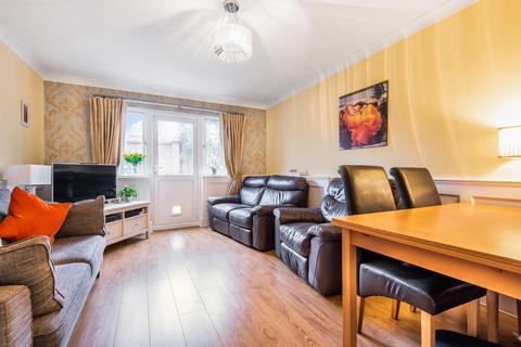 4 Hopkins Close, London, N10 2PF