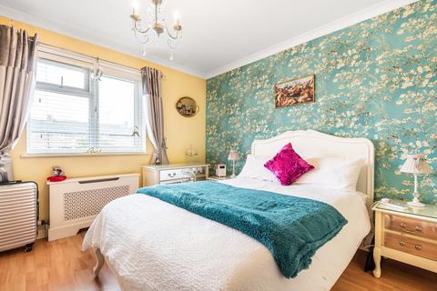 4 Hopkins Close, London, N10 2PF