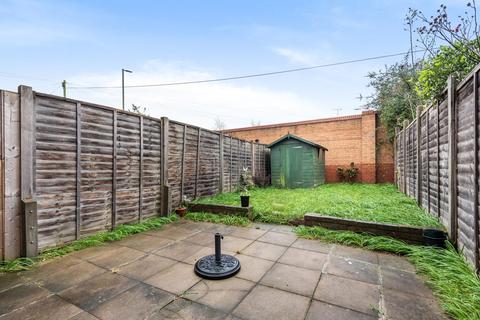 4 Hopkins Close, London, N10 2PF