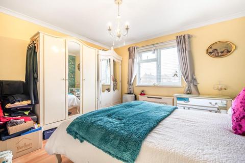 4 Hopkins Close, London, N10 2PF
