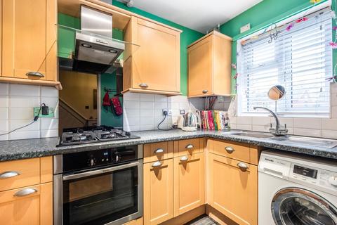 4 Hopkins Close, London, N10 2PF