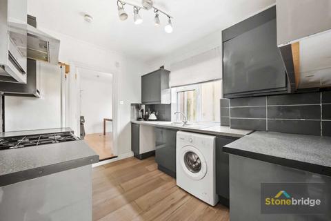 5 bedroom terraced house to rent, Macdonald Road, London, E17