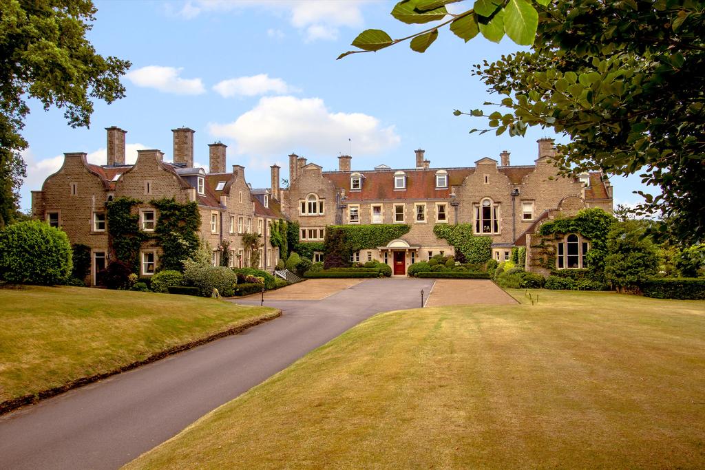 Busbridge Hall, Nr Godalming, Surrey... 3 bed property - £1,600,000