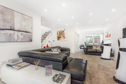 4 Thanet Drive, Keston, BR2 8HT
