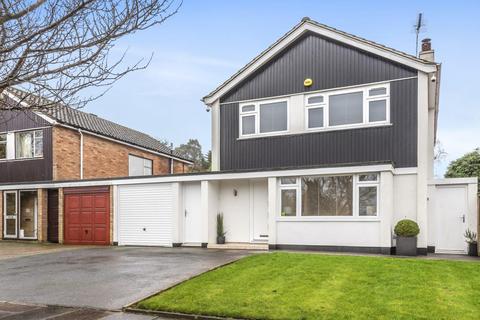 4 Thanet Drive, Keston, BR2 8HT