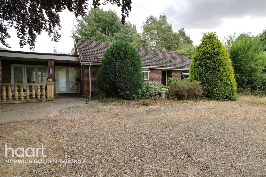 Ipswich Road, Norwich 3 bed detached bungalow £450,000