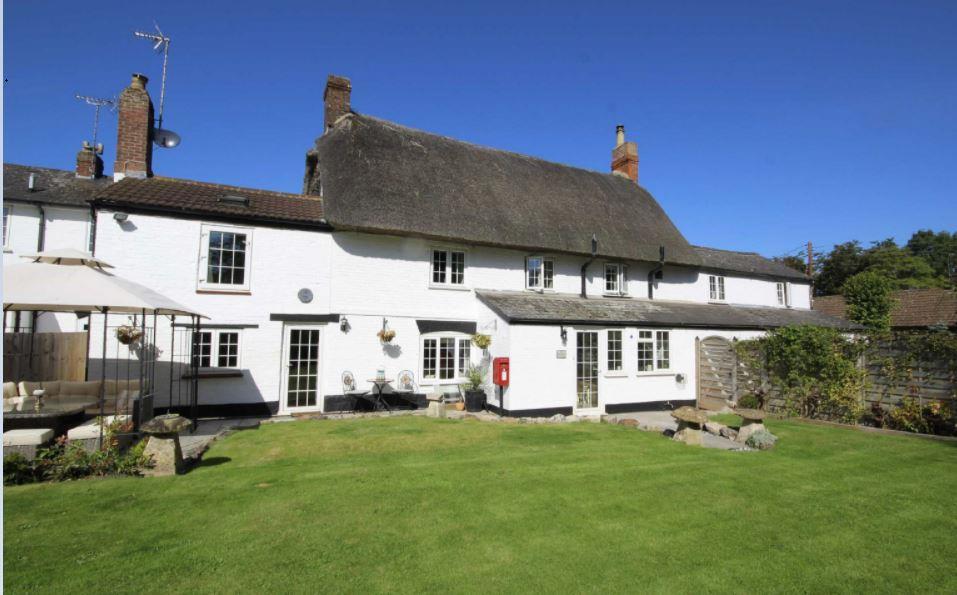 Broad Hinton, Wiltshire, SN4 4 bed detached house for sale £700,000